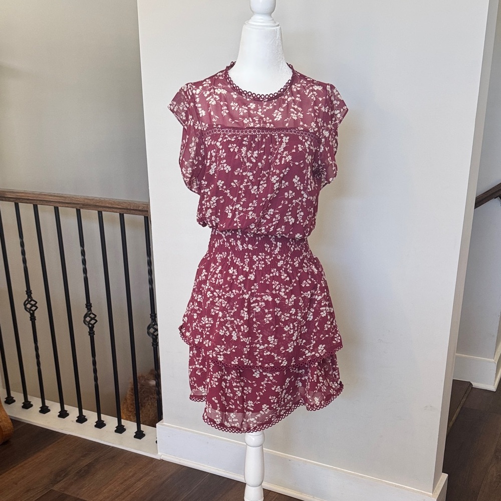 Patterned Burgundy/Cream Layered Dress w/ Flowy Skirt and Short Sleeve (Medium) - Picture 4 of 14